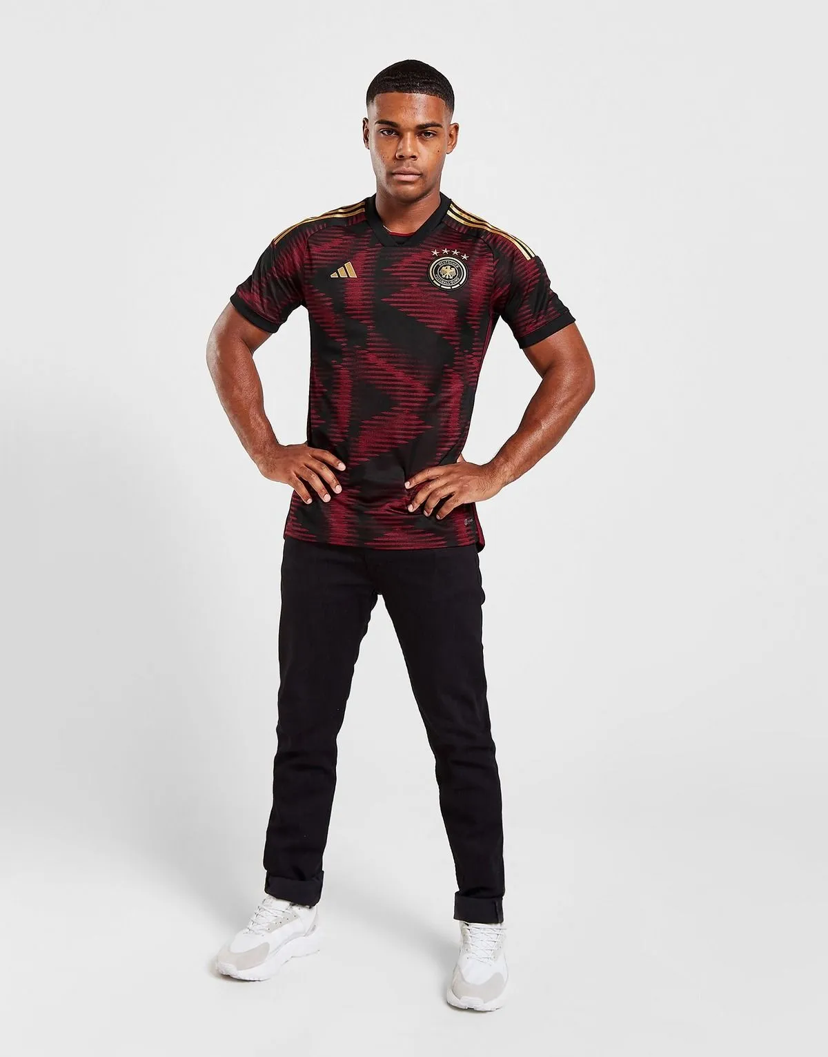 camiseta_alemania_suplente_2022_cinco
