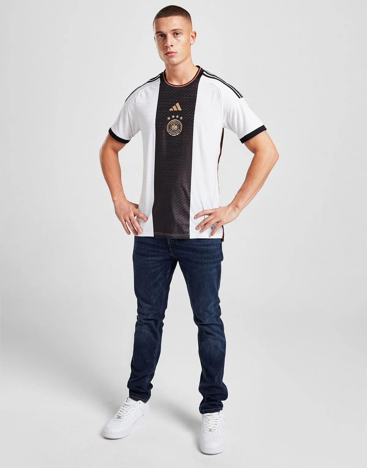 camiseta_alemania_titular_2022_cinco