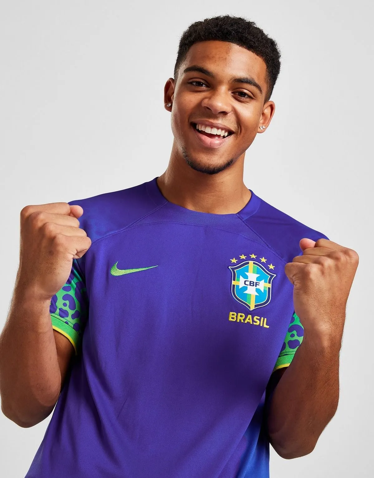 camiseta_brasil_suplente_2022_tres