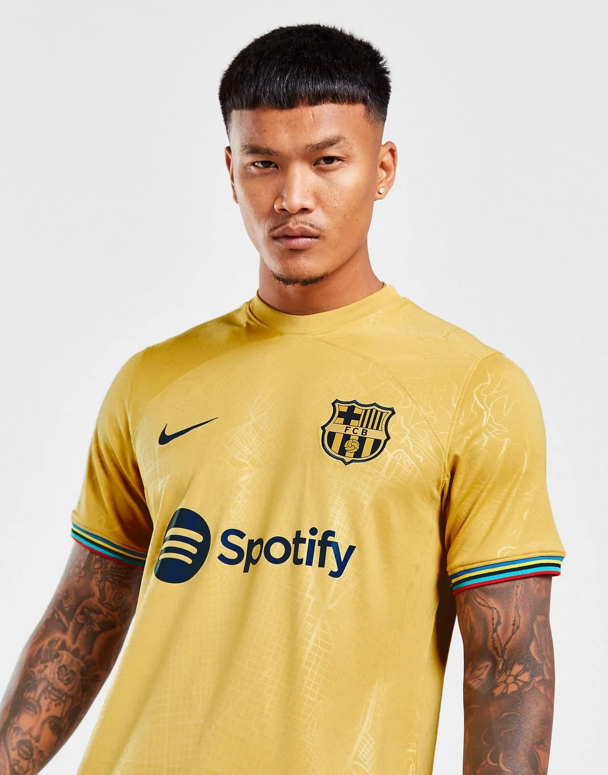 camiseta_fc_barcelona_segunda_22-23_uno