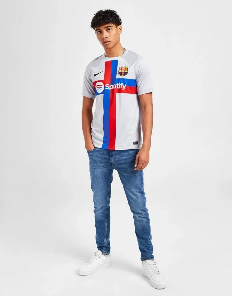 camiseta_fc_barcelona_tercera_equipacion_22-23_tres