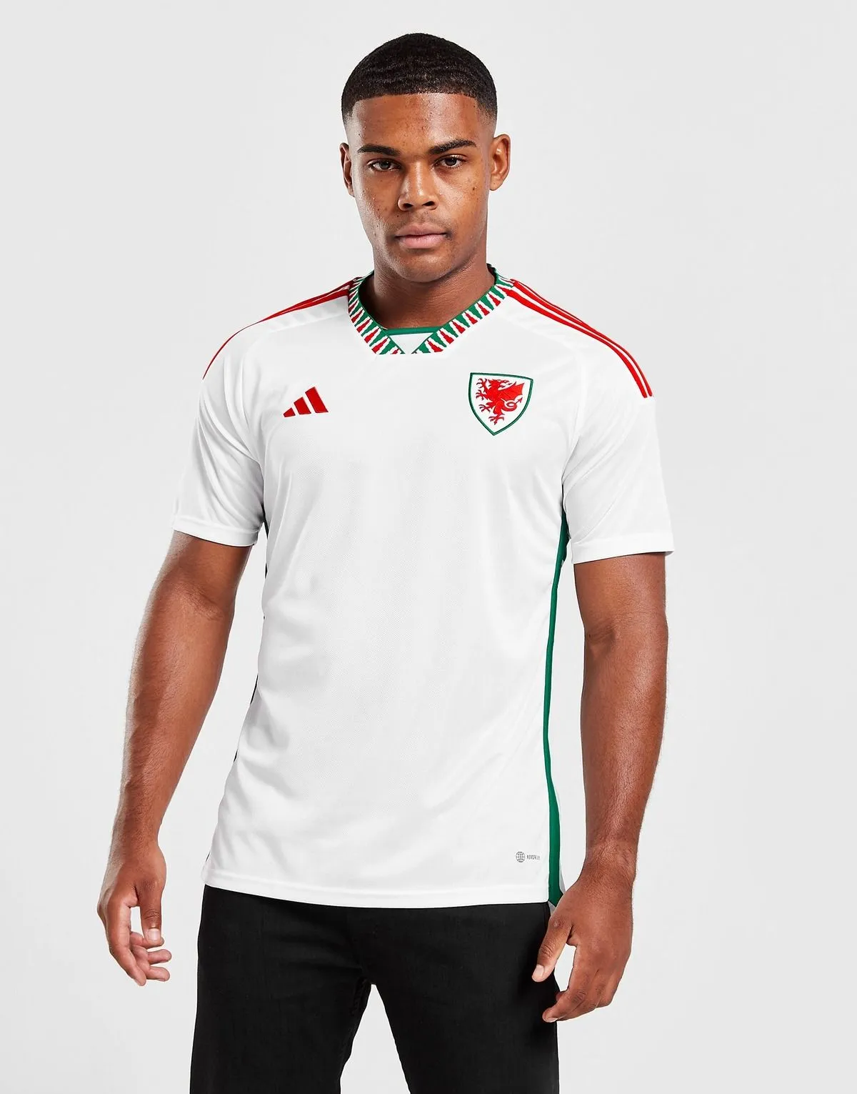 camiseta_gales_suplente_2022_uno
