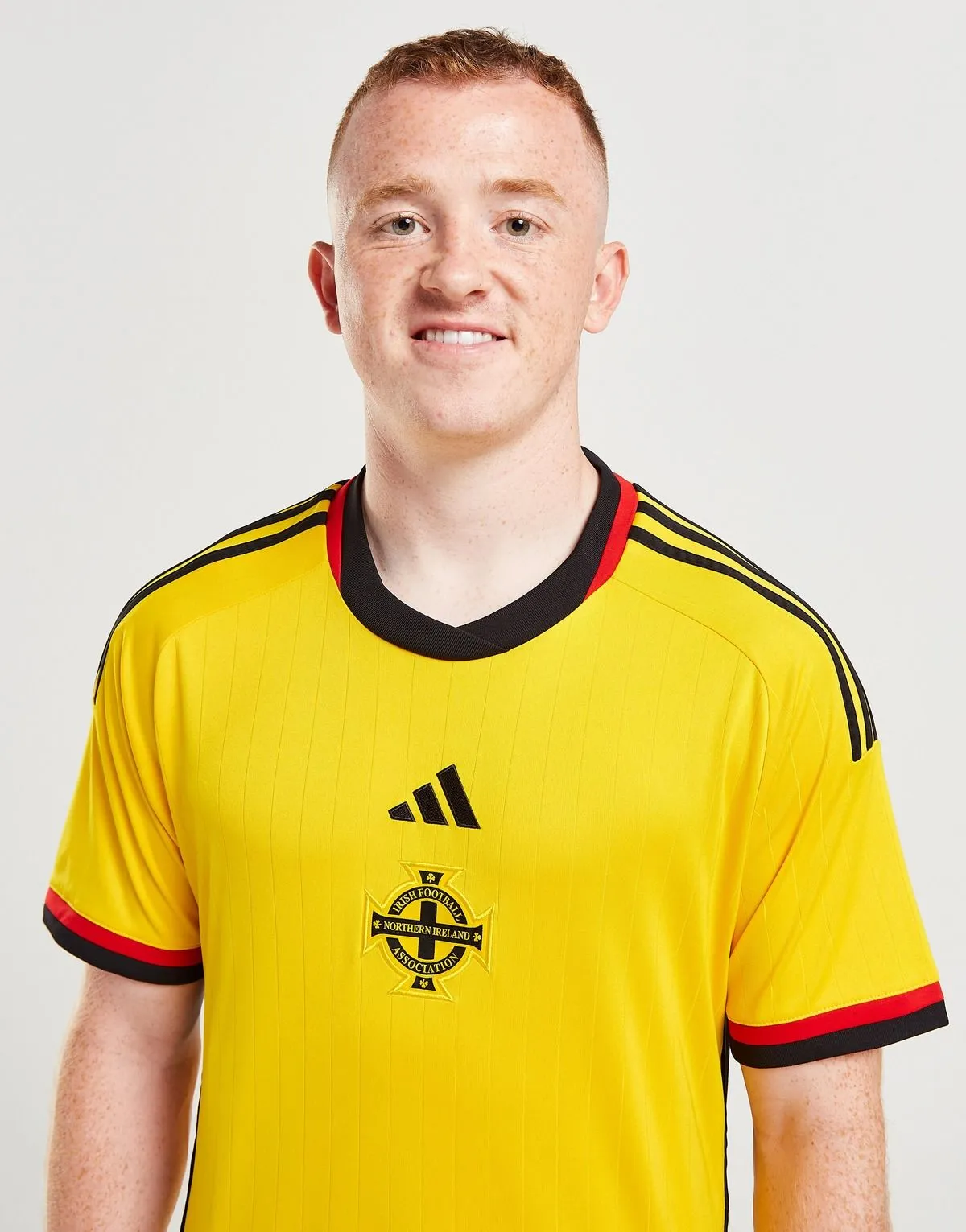 camiseta_irlanda_del_norte_reserva_2022_tres