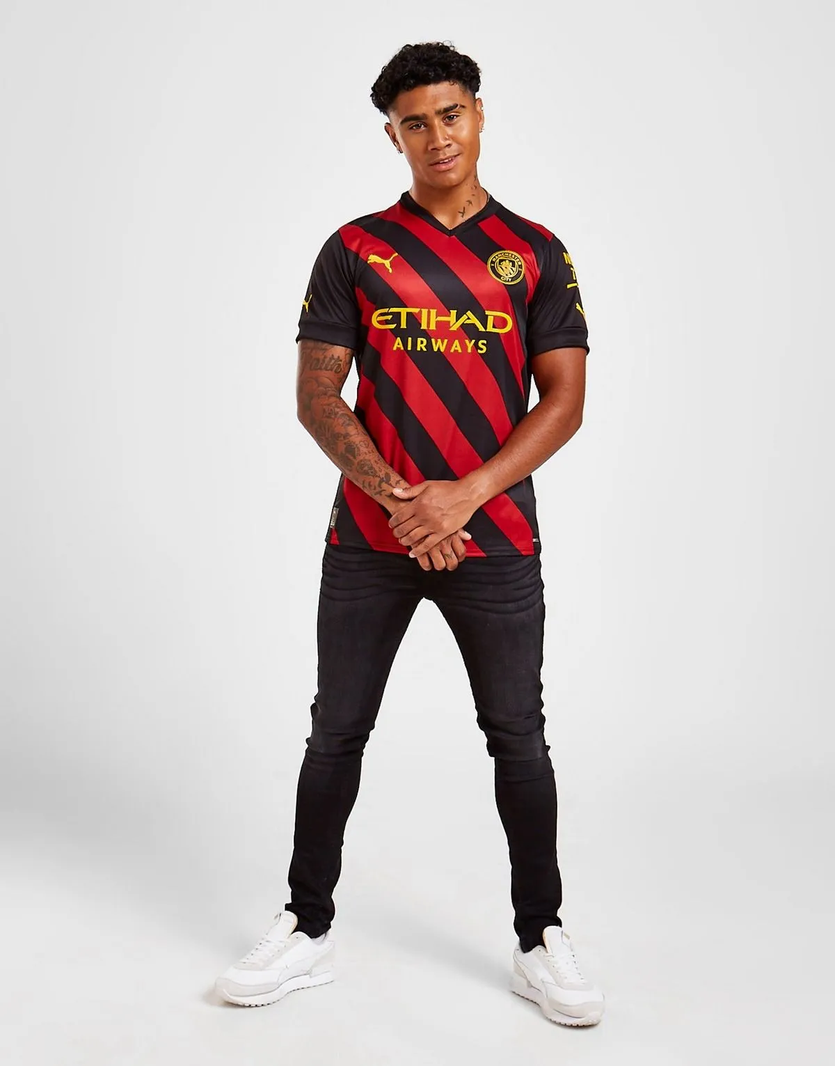 camiseta_manchester_city_segunda_equipacion_22-23_cuatro