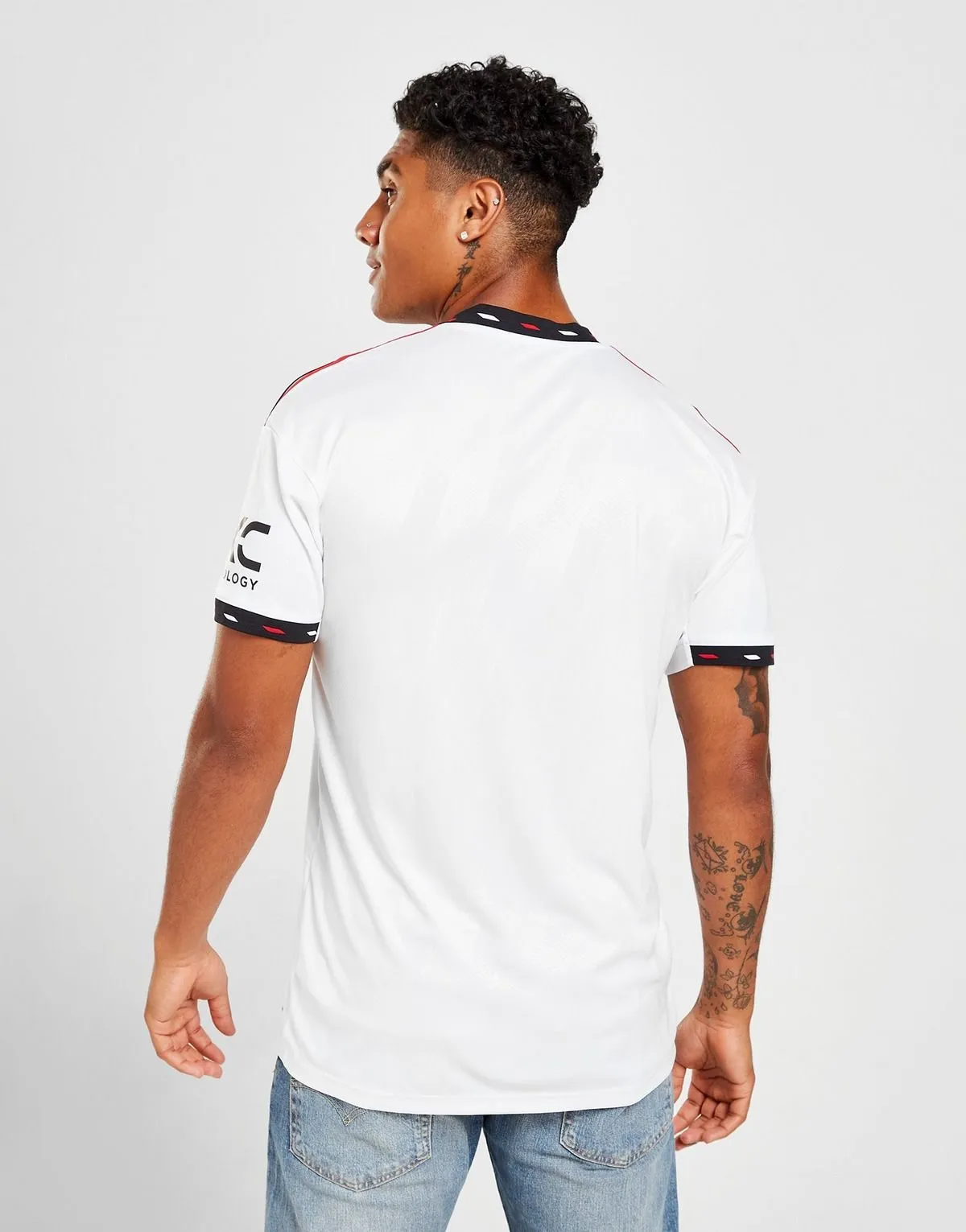 camiseta_manchester_united_segunda_equipacion_22-23_dos