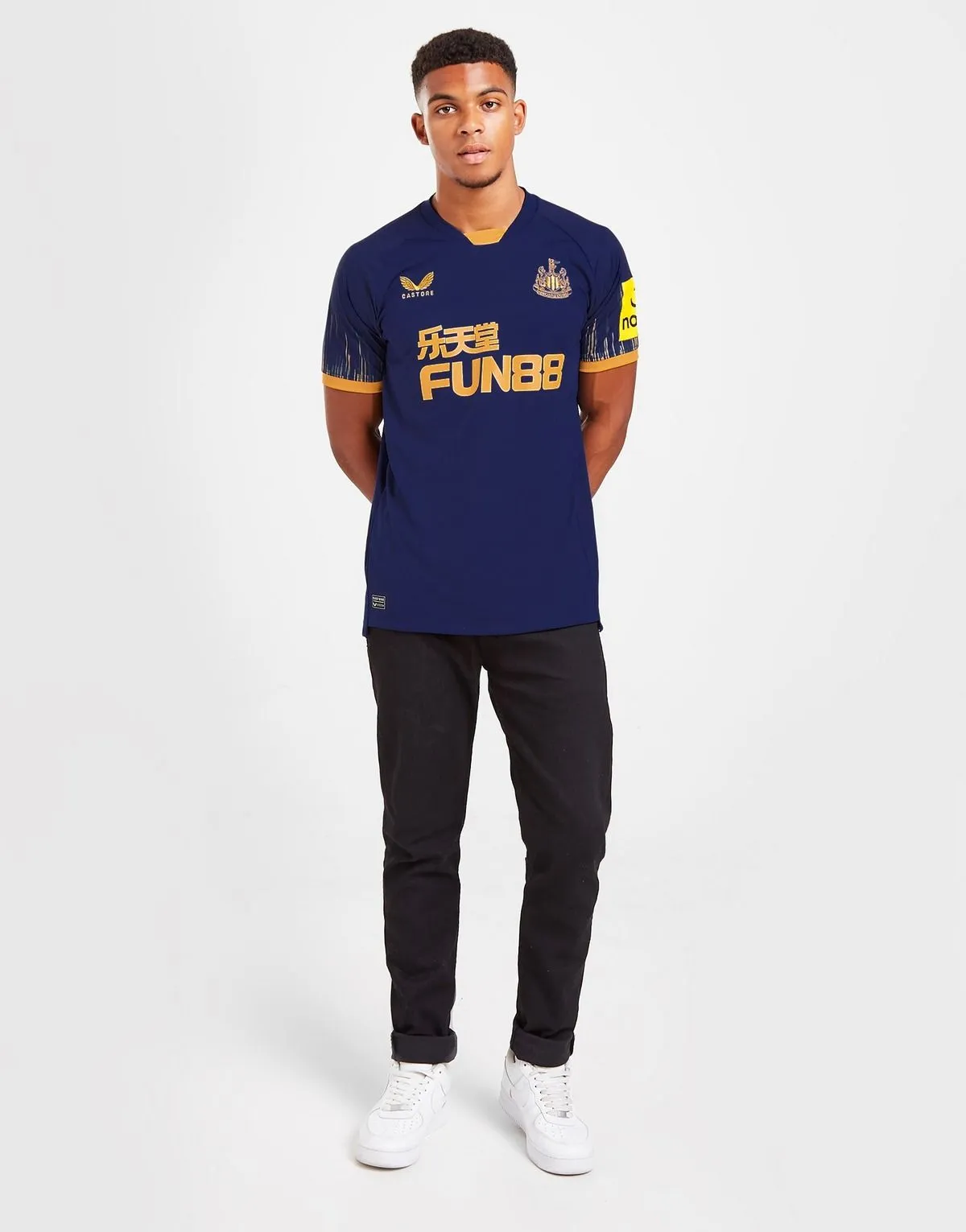 camiseta_newcastle_united_segunda_equipacion_22-23_cuatro