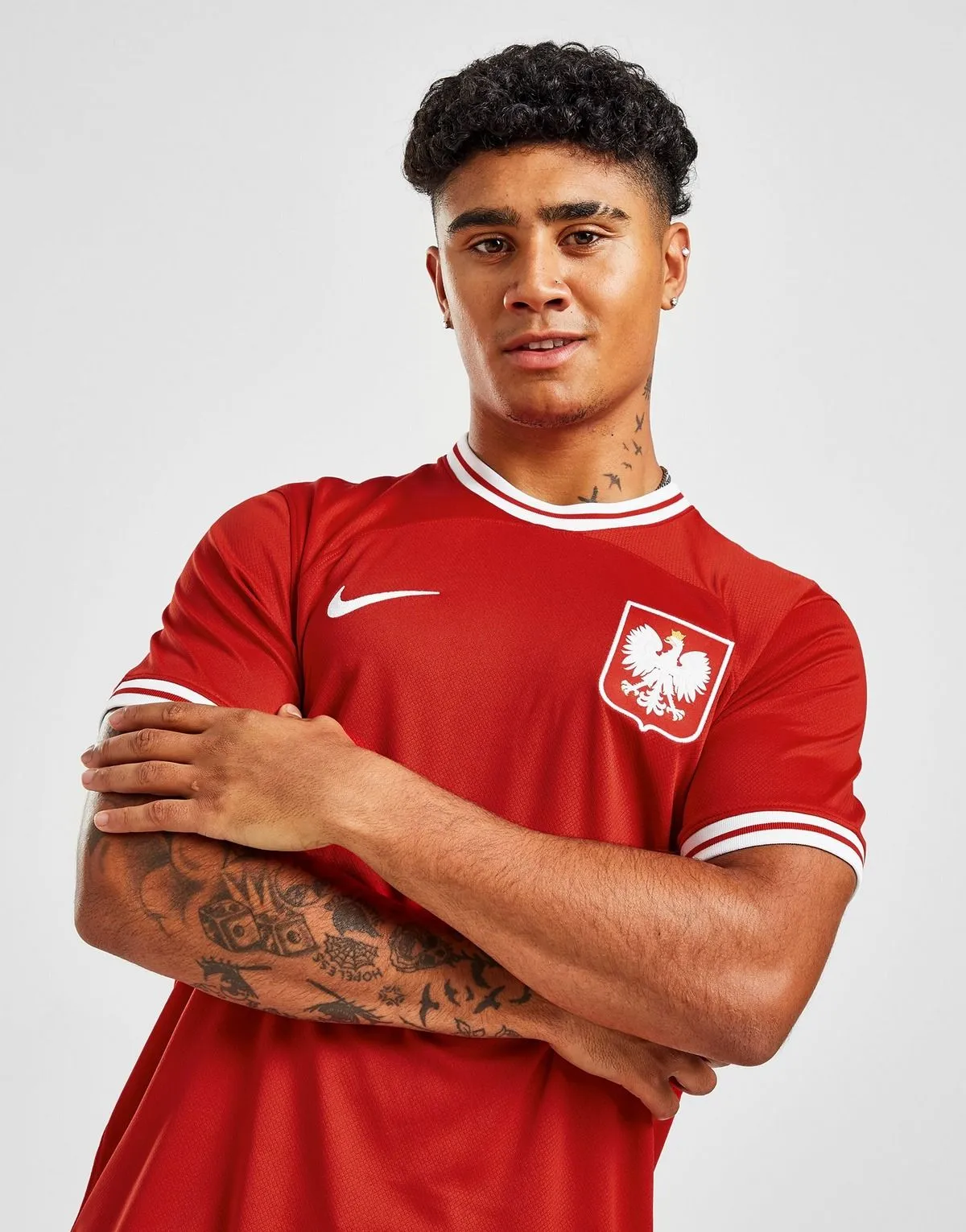 camiseta_polonia_suplente_2022_tres