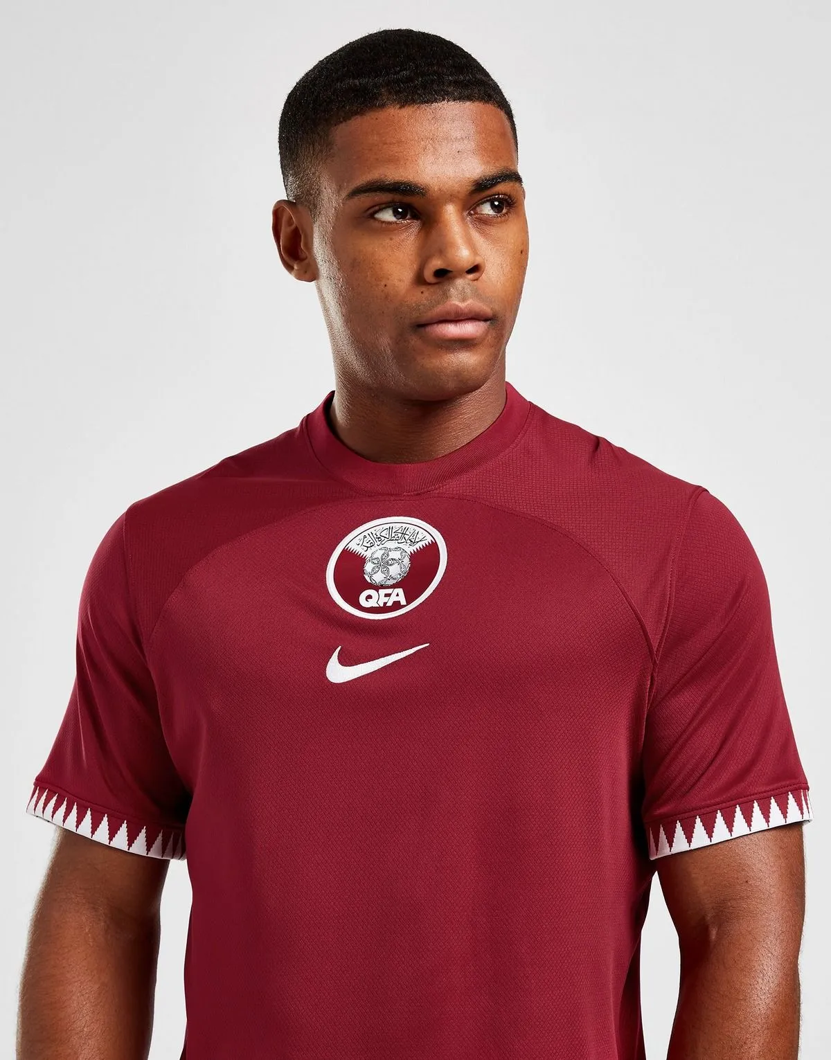 camiseta_qatar_titular_2022_tres