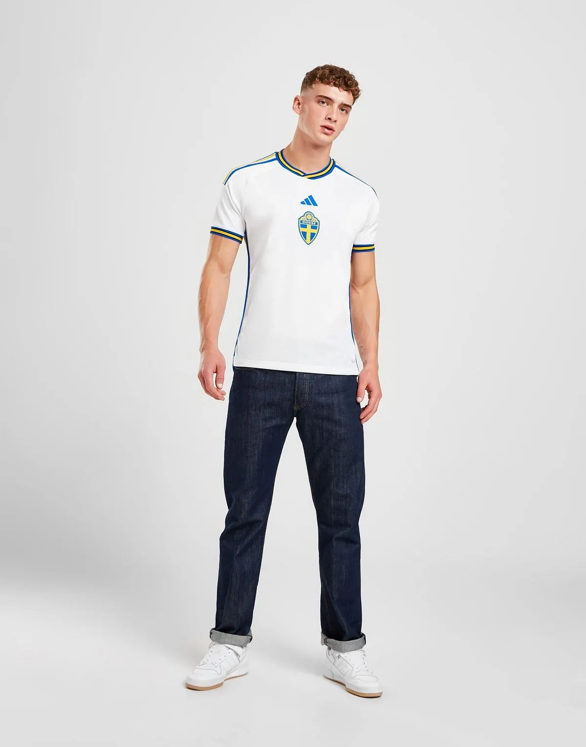 camiseta_suecia_reserva_2022_cinco