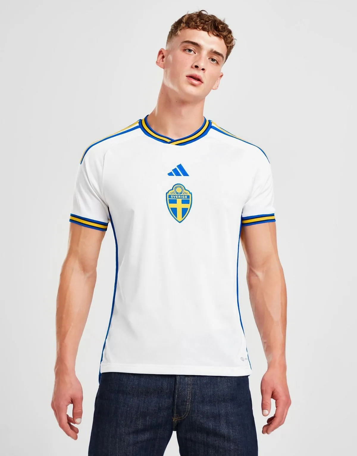 camiseta_suecia_reserva_2022_uno