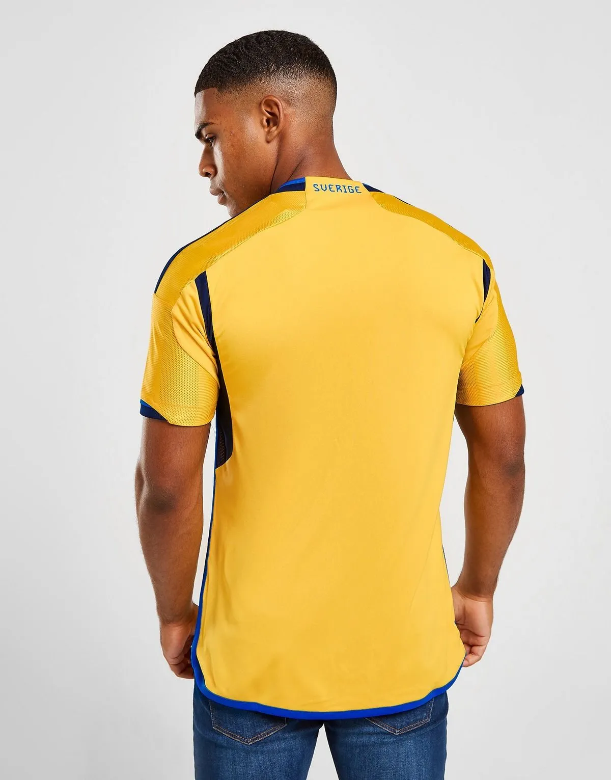 camiseta_suecia_titular_2022_dos