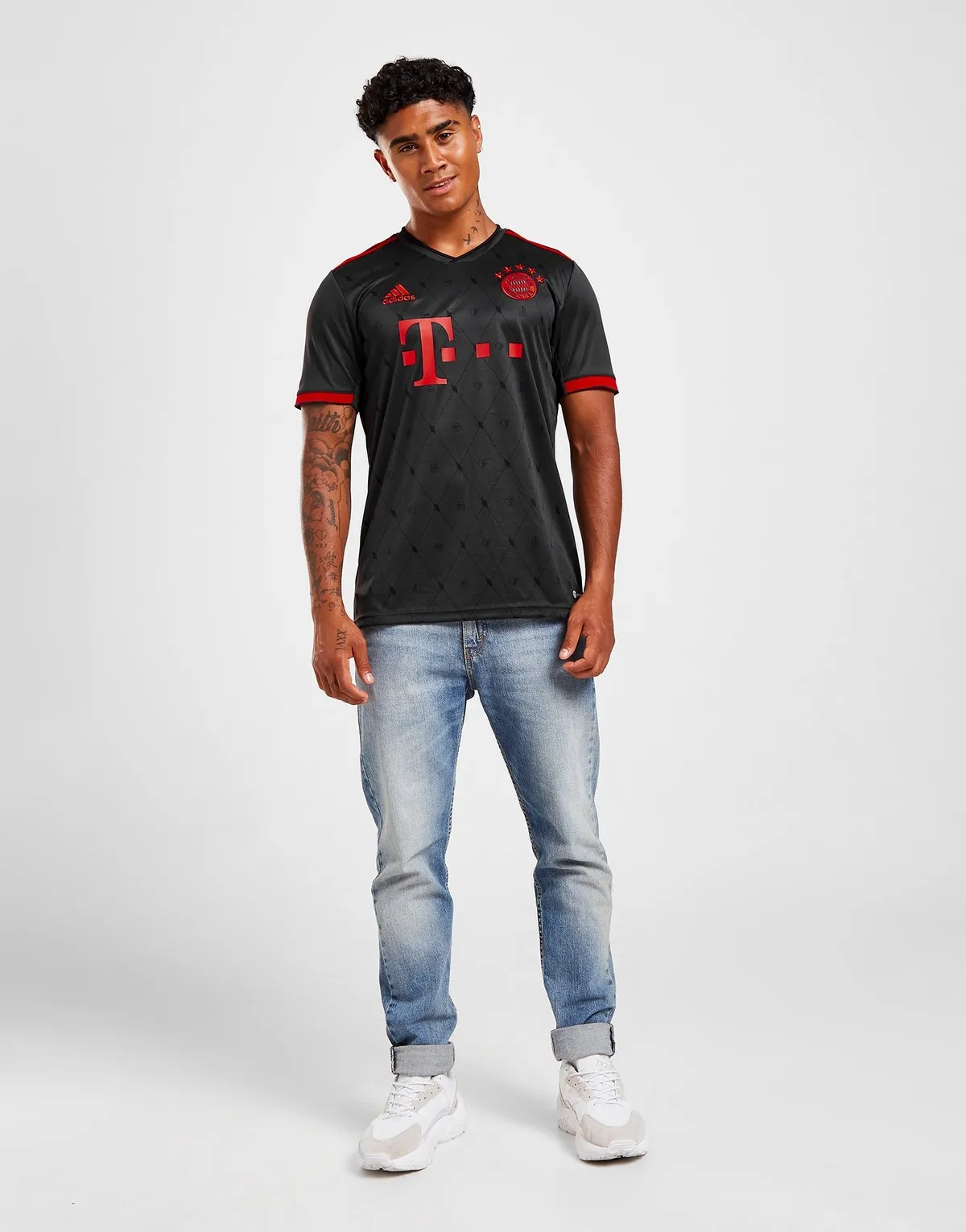 camiseta_bayern_munich_tercera_negra_cinco