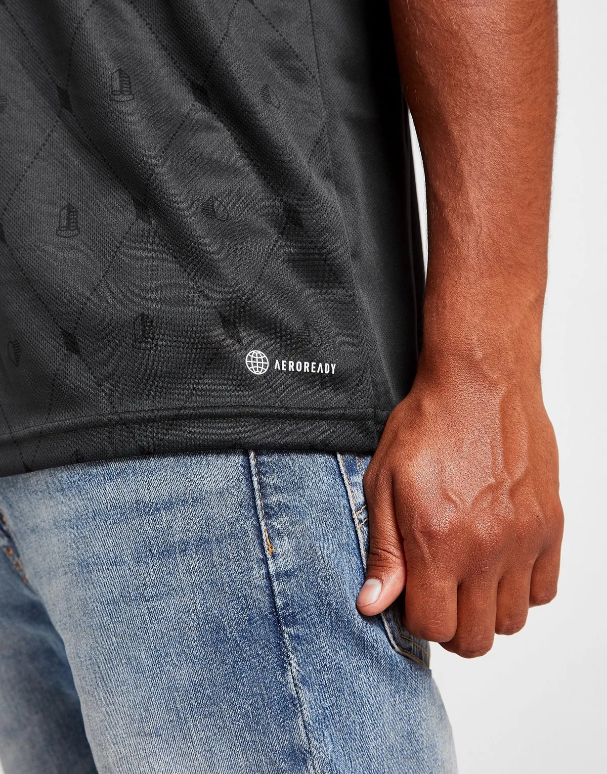 camiseta_bayern_munich_tercera_negra_cuatro