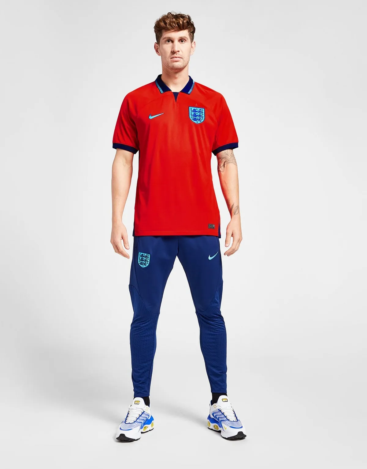 camiseta_inglaterra_visitante_2022_cinco