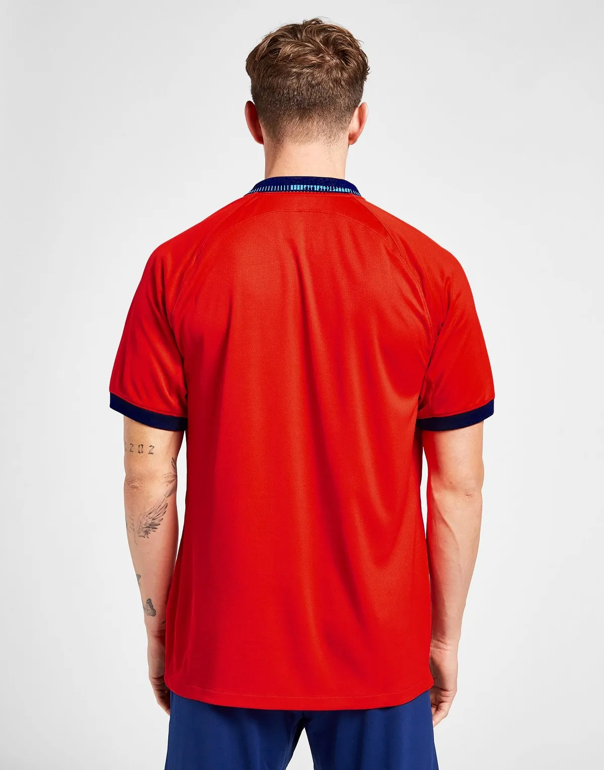 camiseta_inglaterra_visitante_2022_dos
