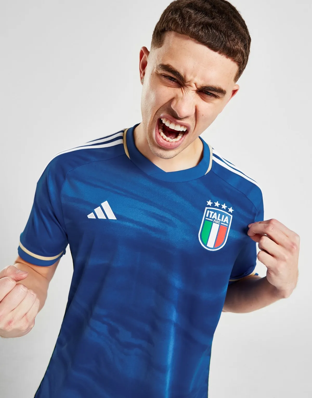 camiseta_italia_adidas_titular_2023_tres