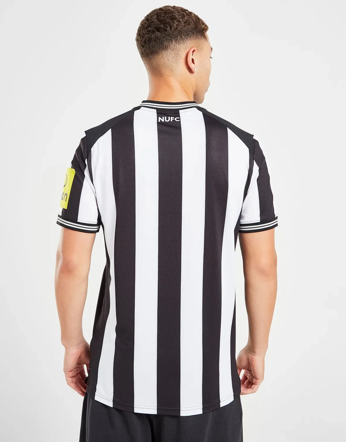 camiseta_newcastle_united_primera_equipacion_23-24_espalda
