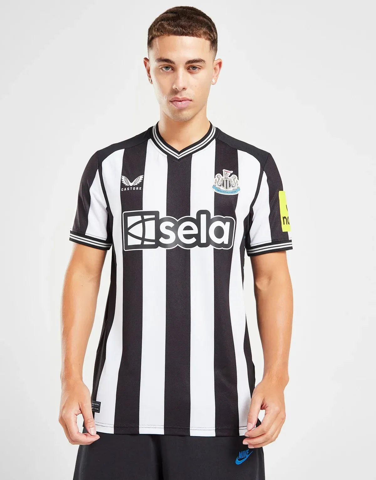 camiseta_newcastle_united_primera_equipacion_23-24_frontal (2)