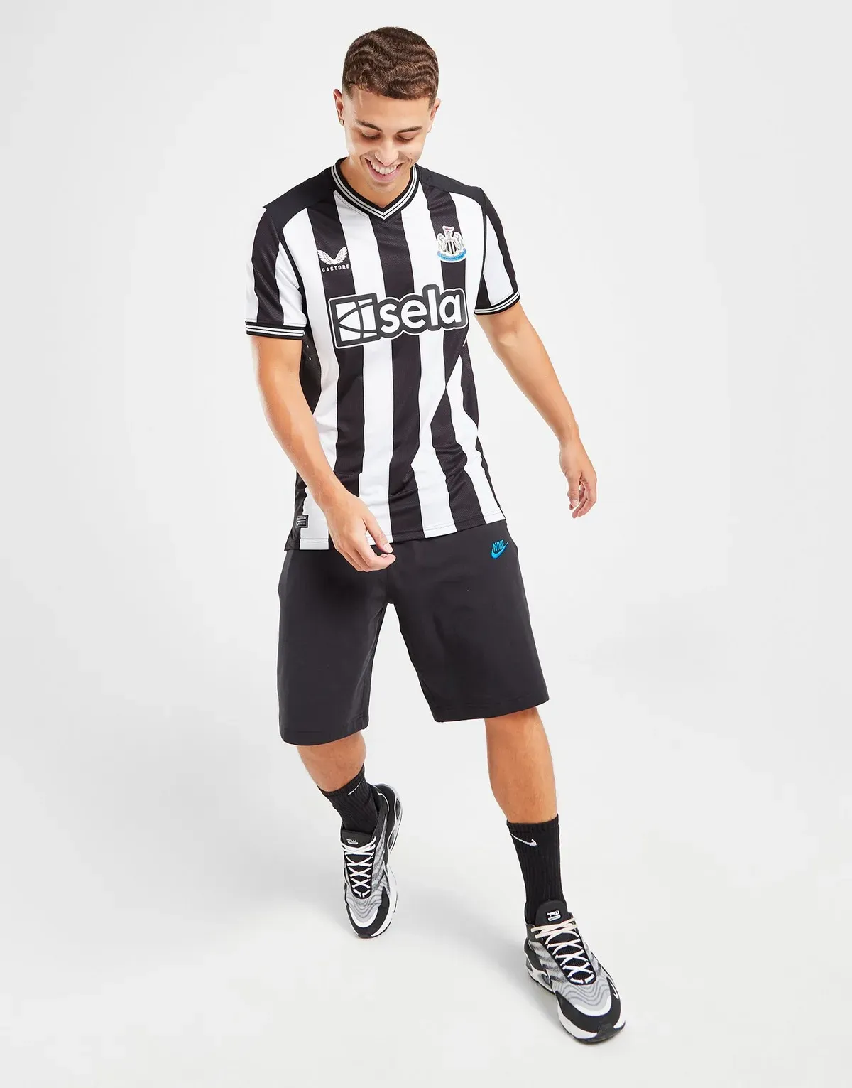 camiseta_newcastle_united_primera_equipacion_23-24_modelo