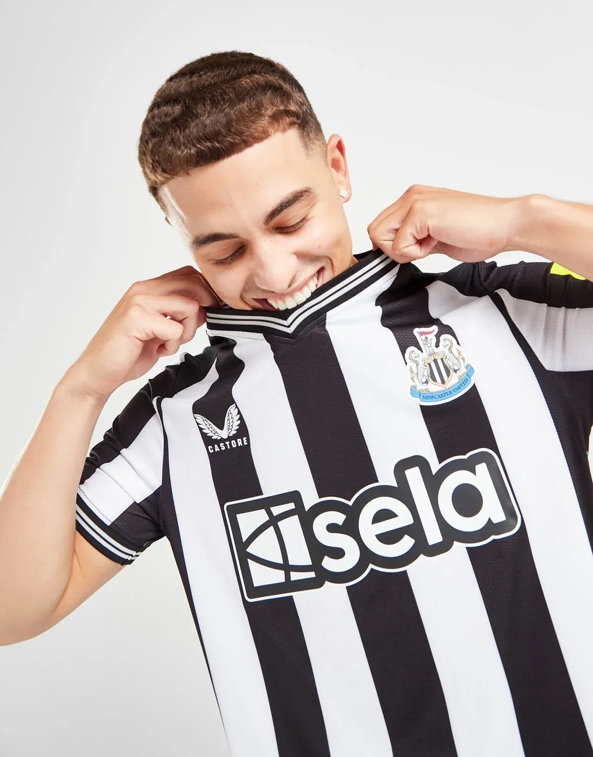 camiseta_newcastle_united_primera_equipacion_23-24_principal