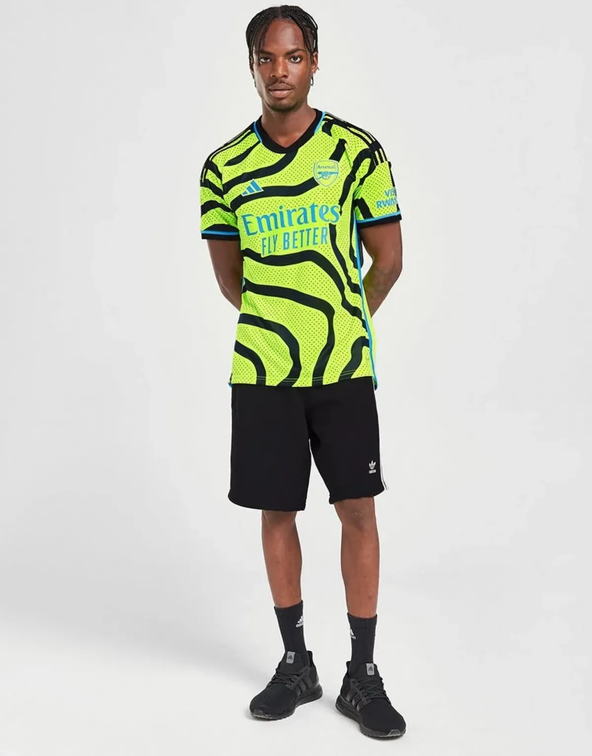 camiseta_arsenal_fc_segunda_equipacion_23-24_modelo