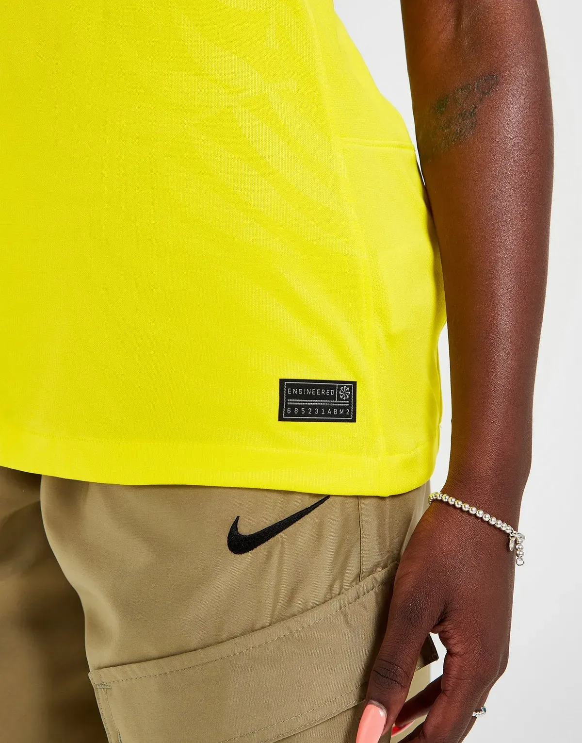 camiseta_brasil_titular_mujer_2023_detalle