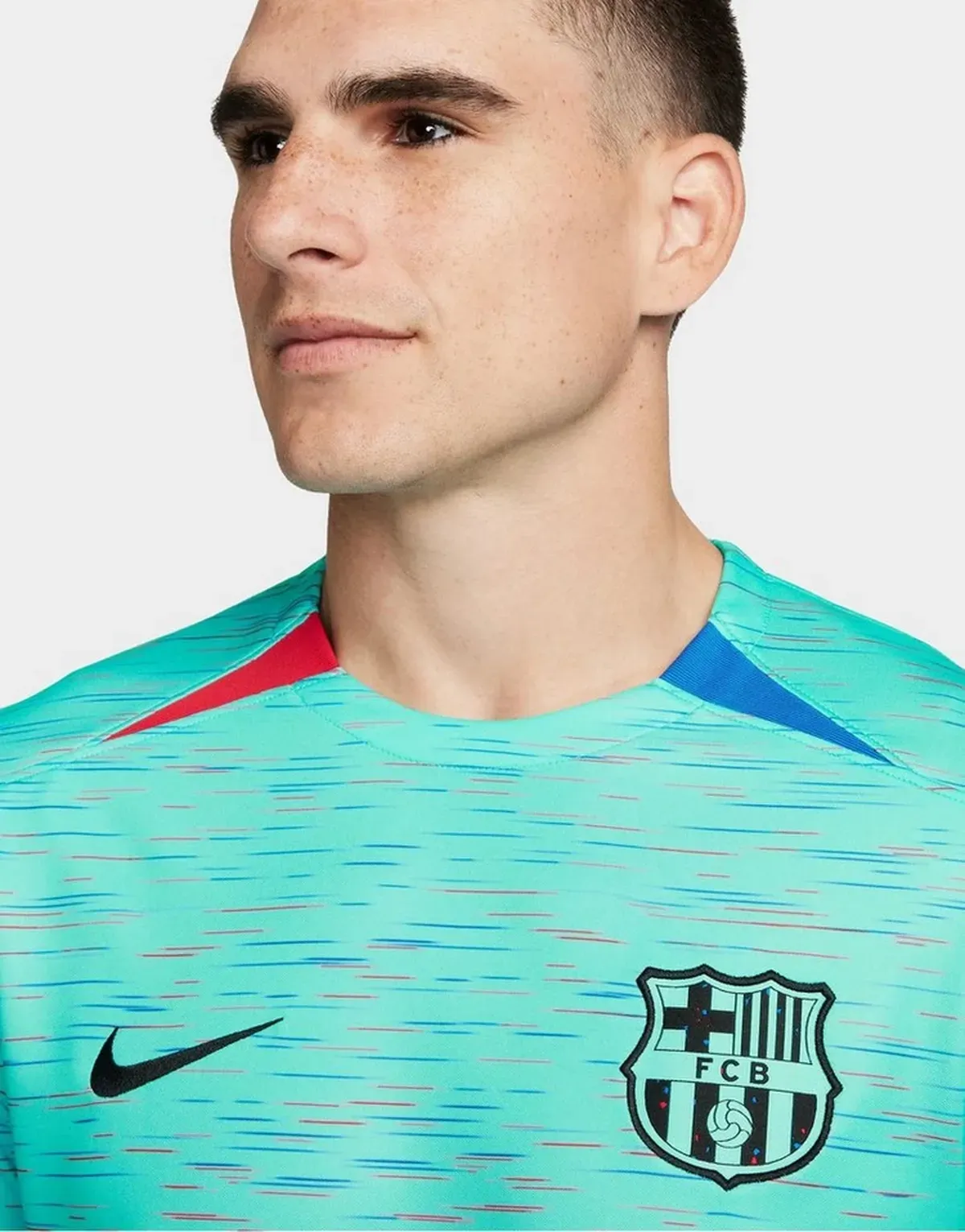 camiseta_fc_barcelona_tercera_equipacion_23-24_modelo