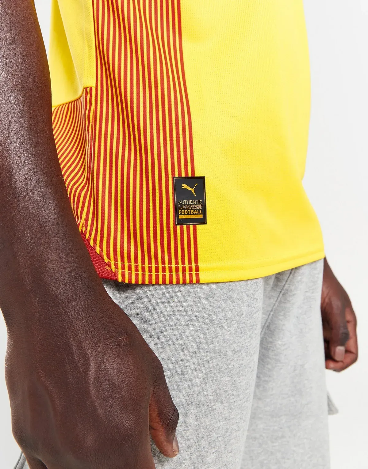 camiseta_lens_primera_equipacion_23-24_detalle
