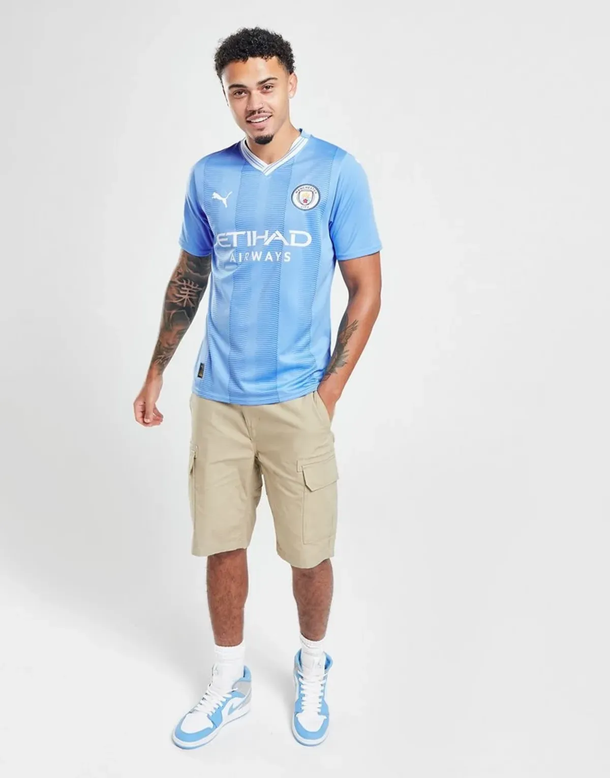 camiseta_manchester_city_primera_equipacion_23-24_modelo