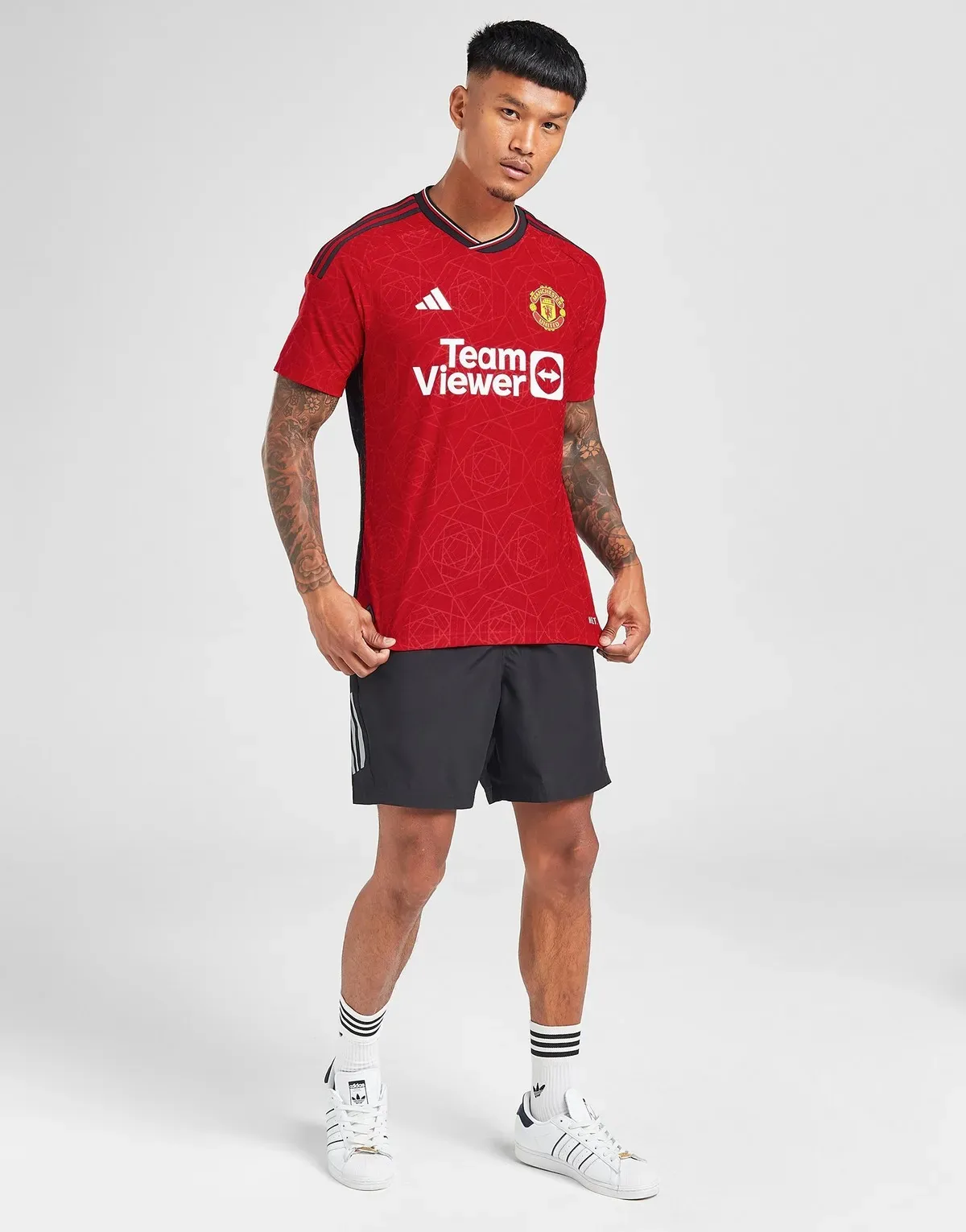 camiseta_manchester_united_primera_equipacion_23-24_modelo