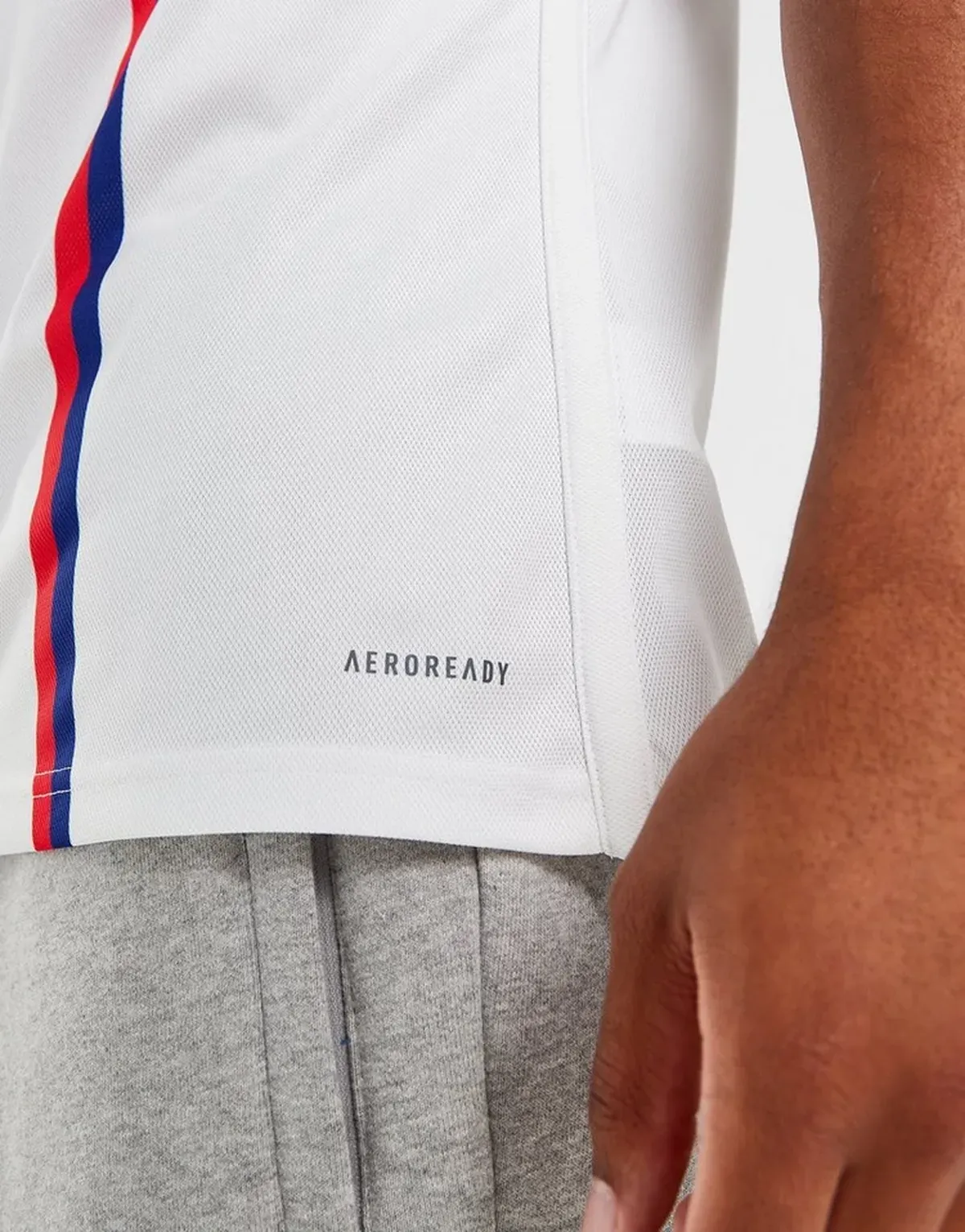 camiseta_olympique_lyon_primera_equipacion_23-24_detalle