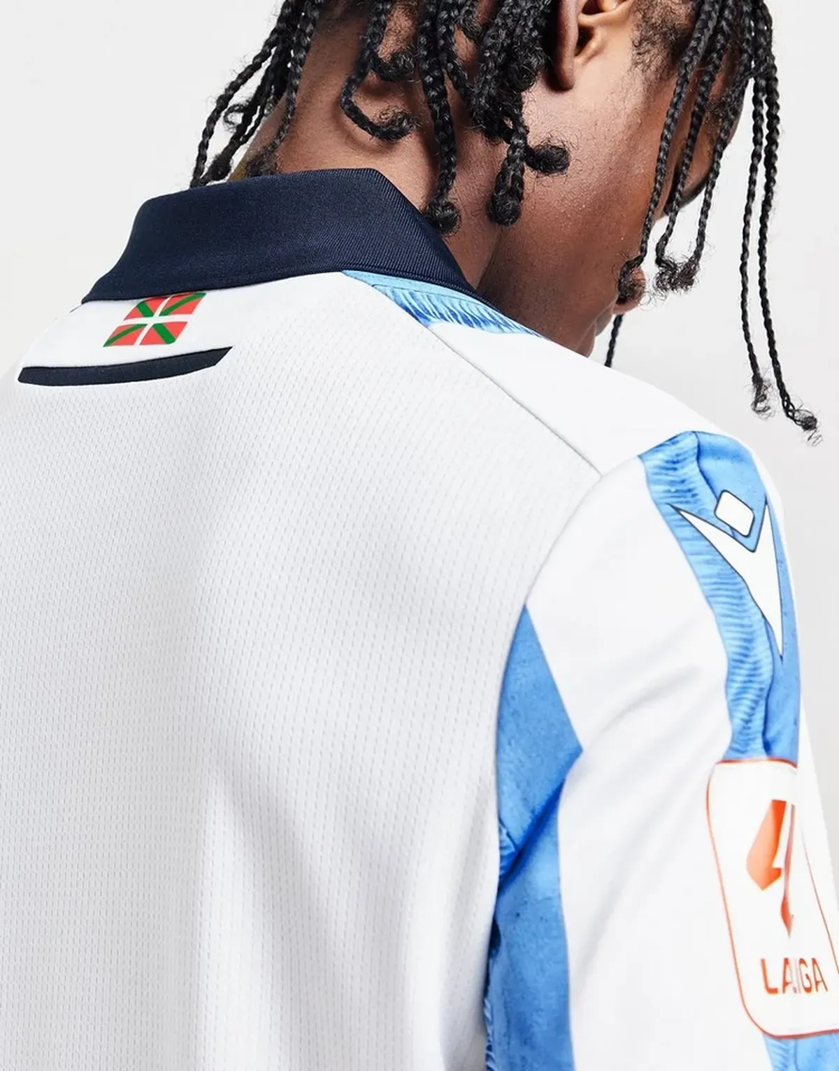 camiseta_real_sociedad_primera_equipacion_23-24_detalle