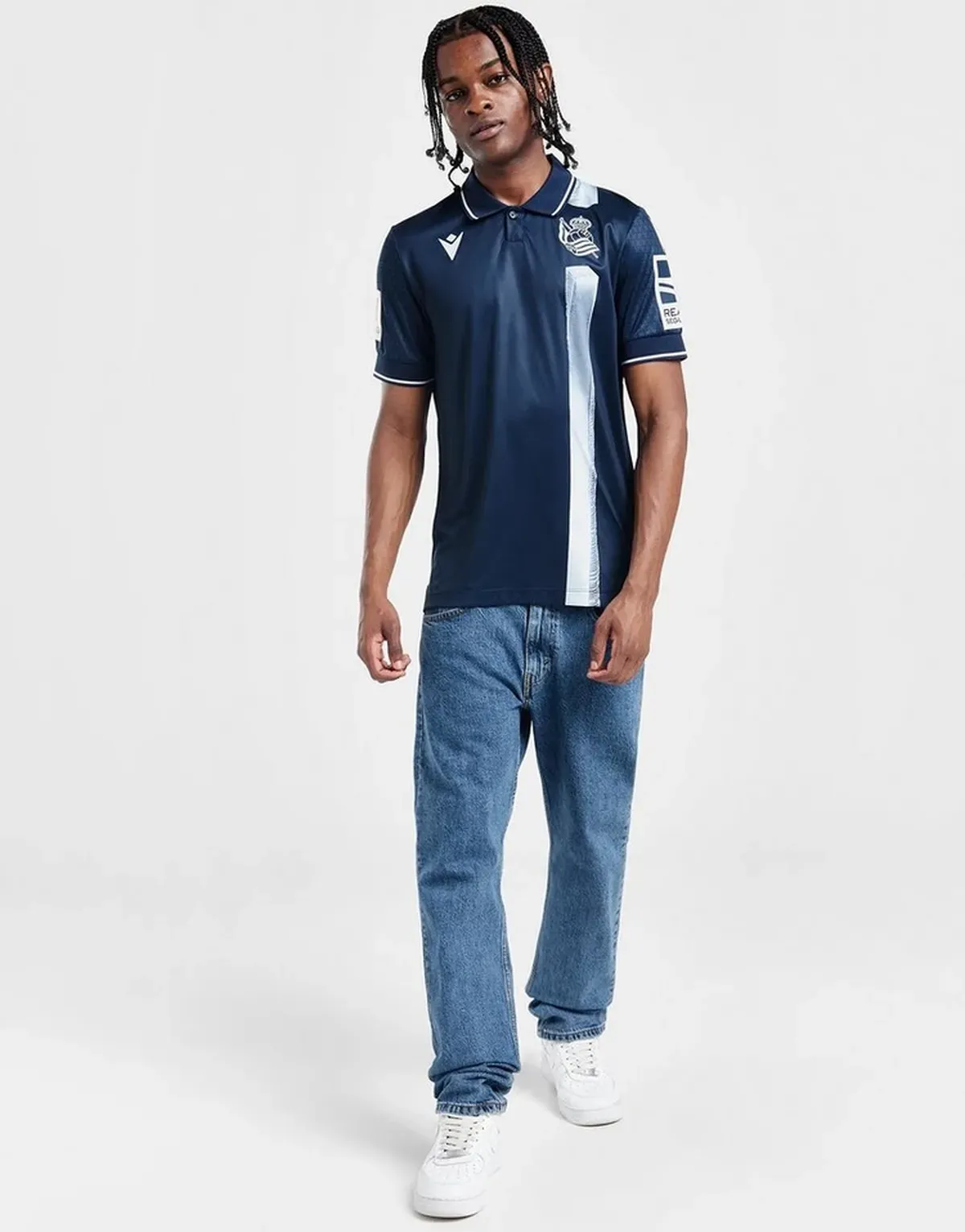 camiseta_real_sociedad_segunda_equipacion_23-24_modelo