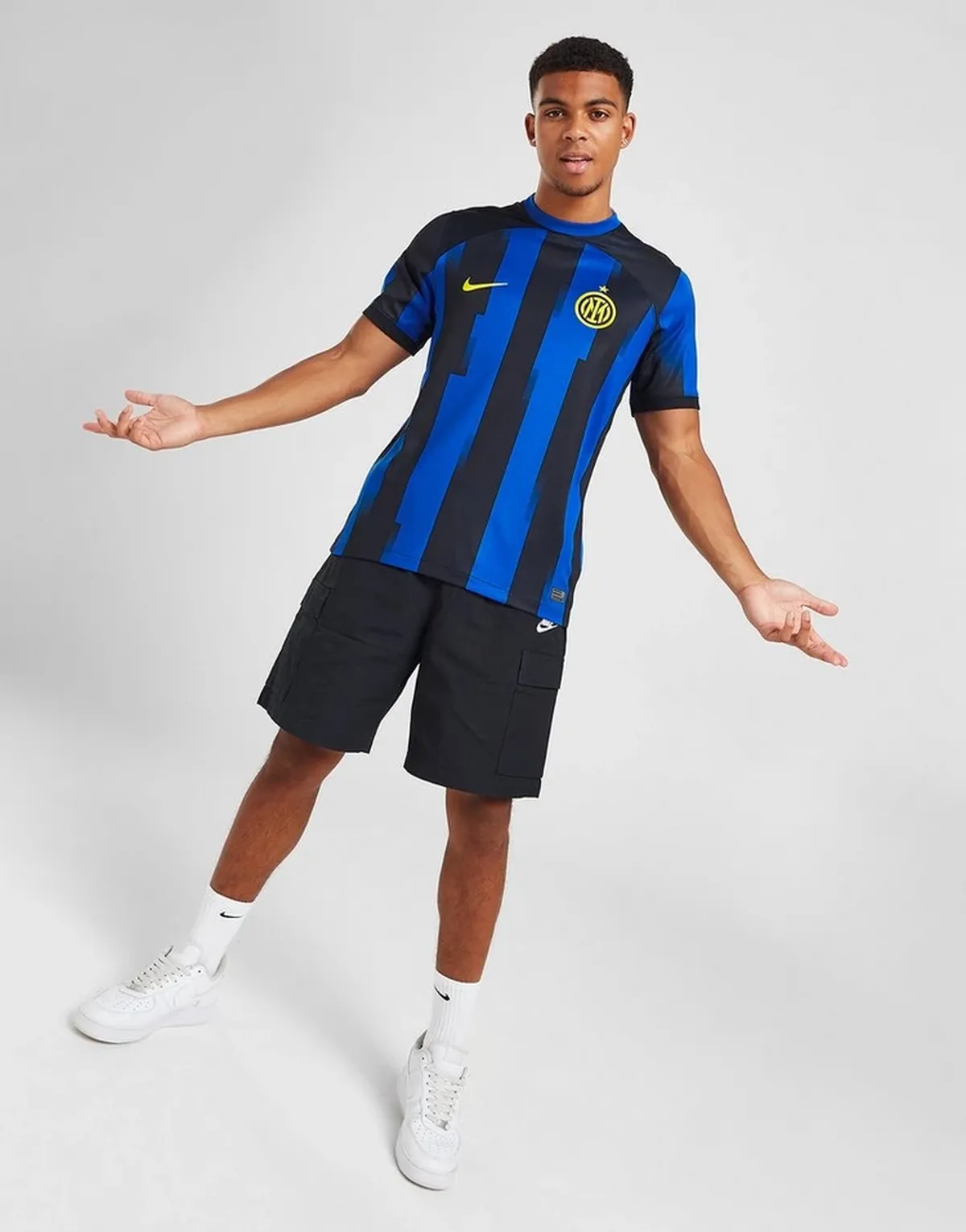inter_milan_primera_equipacion_23-24_modelo