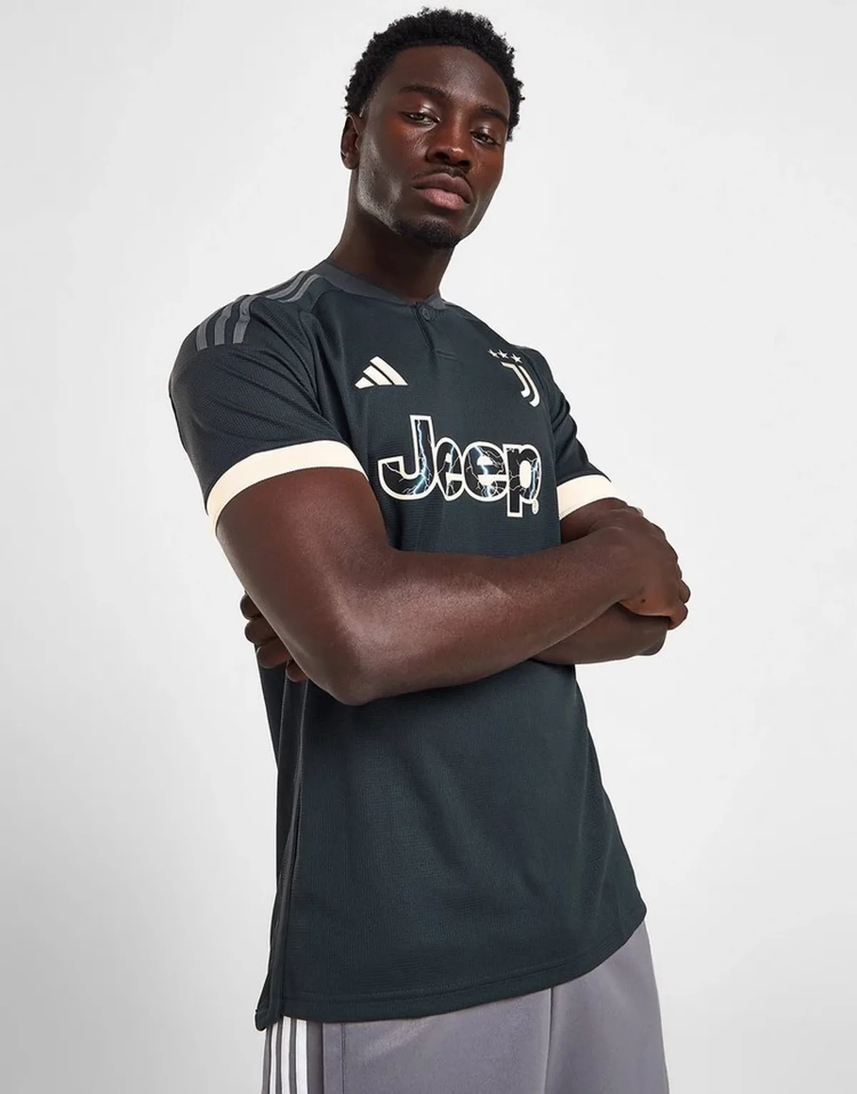 juventus_tercera_equipacion_23-24_principal
