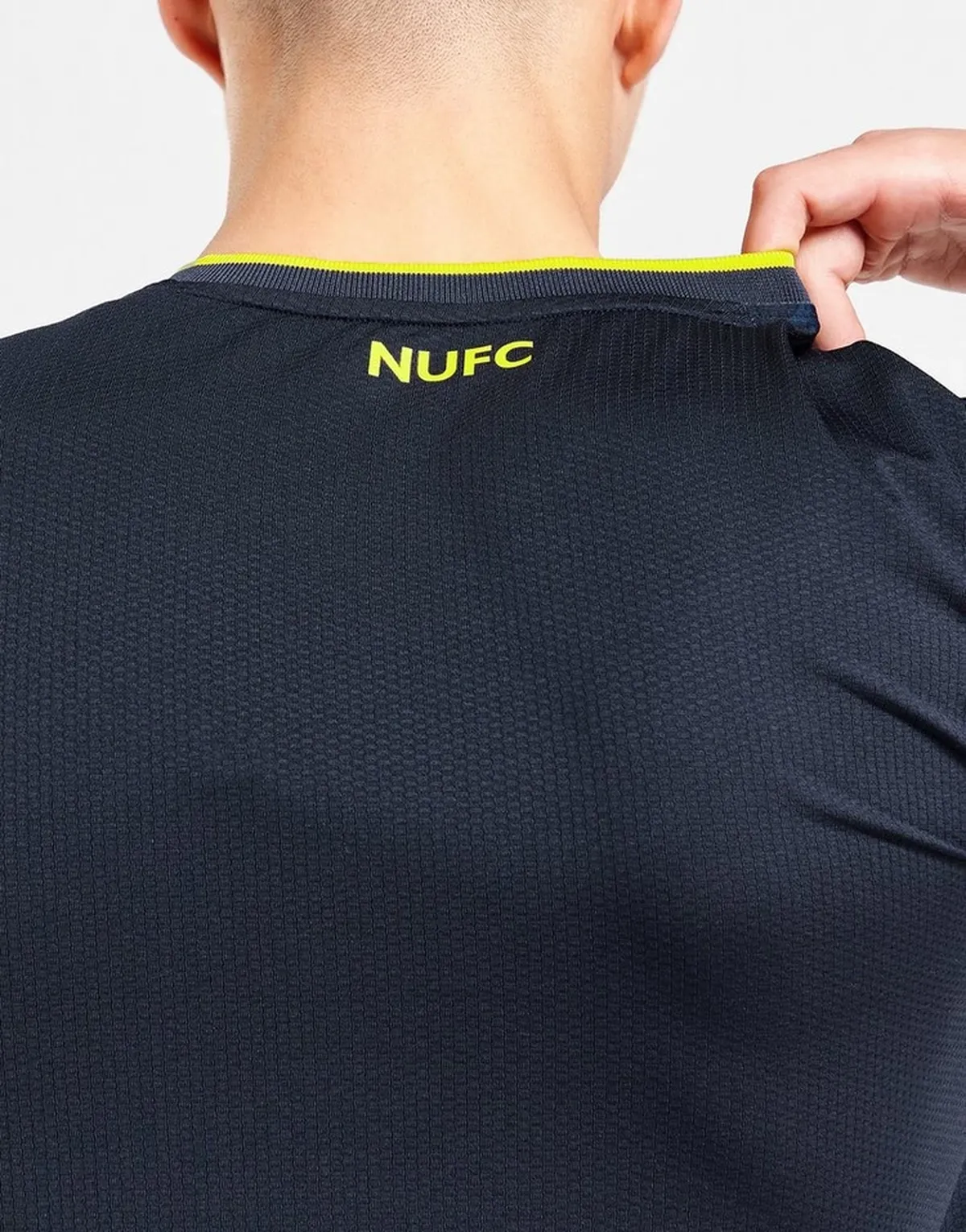 newcastle_united_tercera_equipacion_23-24_detalle