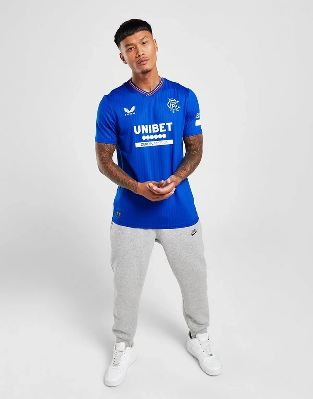 rangers_fc_primera_equipacion_23-24_modelo