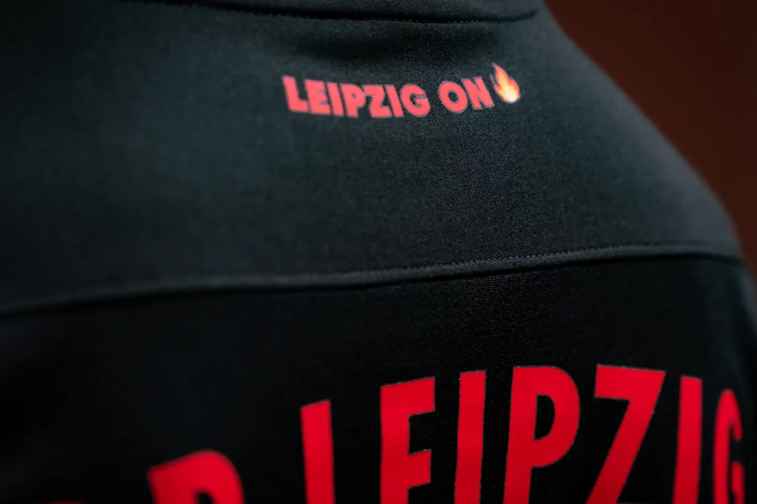 rb_leipzig_esquipacion_on_fire_2024_seis rb_leipzig_esquipacion_on_fire_2024_seis