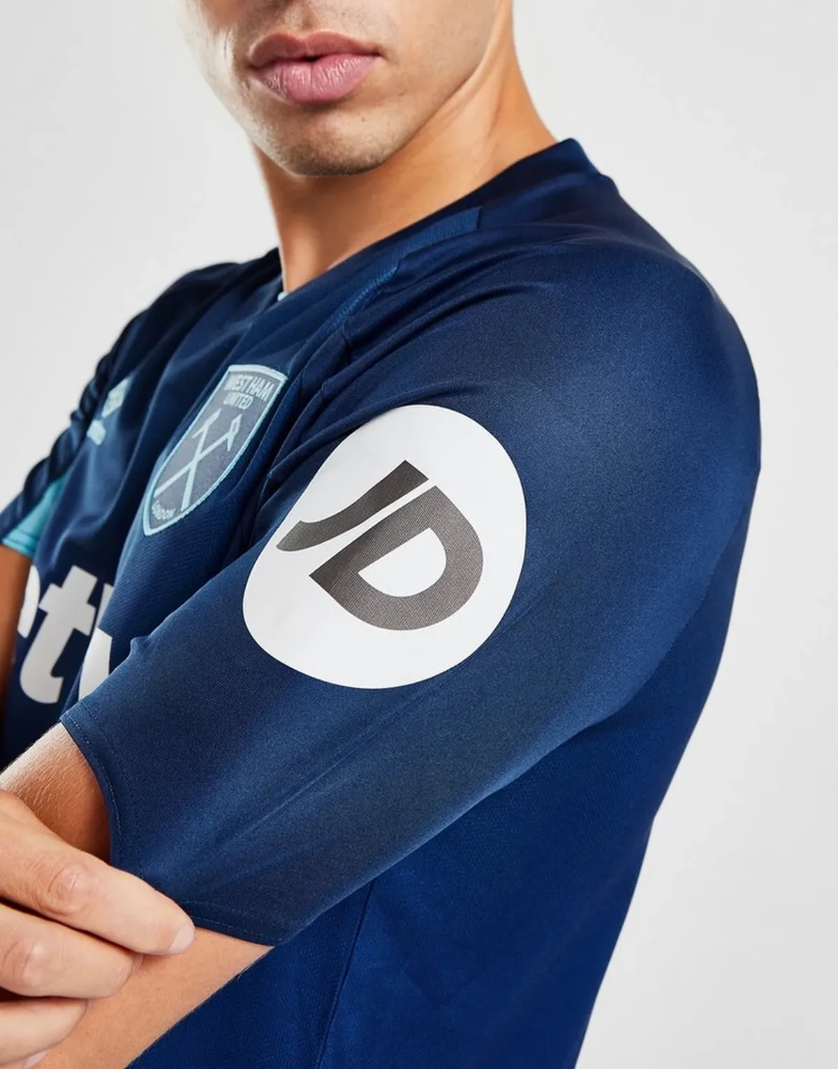 west_ham_united_tercera_equipacion_23-24_manga